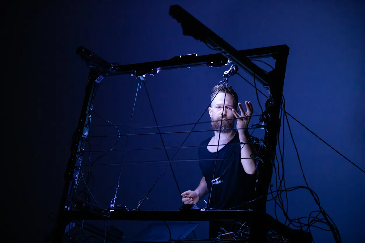 Installation Laser Volume par Onda